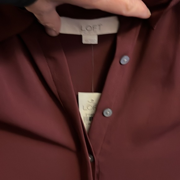 LOFT XS Burgundy blouse - Picture 3 of 5